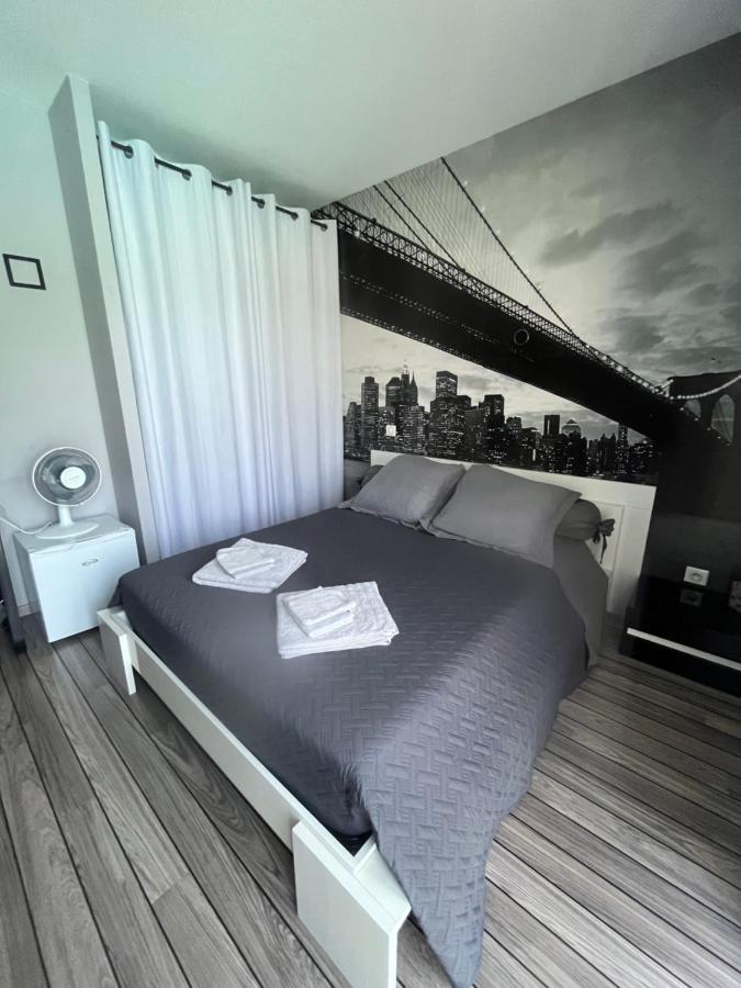 Chambres D'Hotes Chez Estelle Creches-sur-Saone Exterior photo