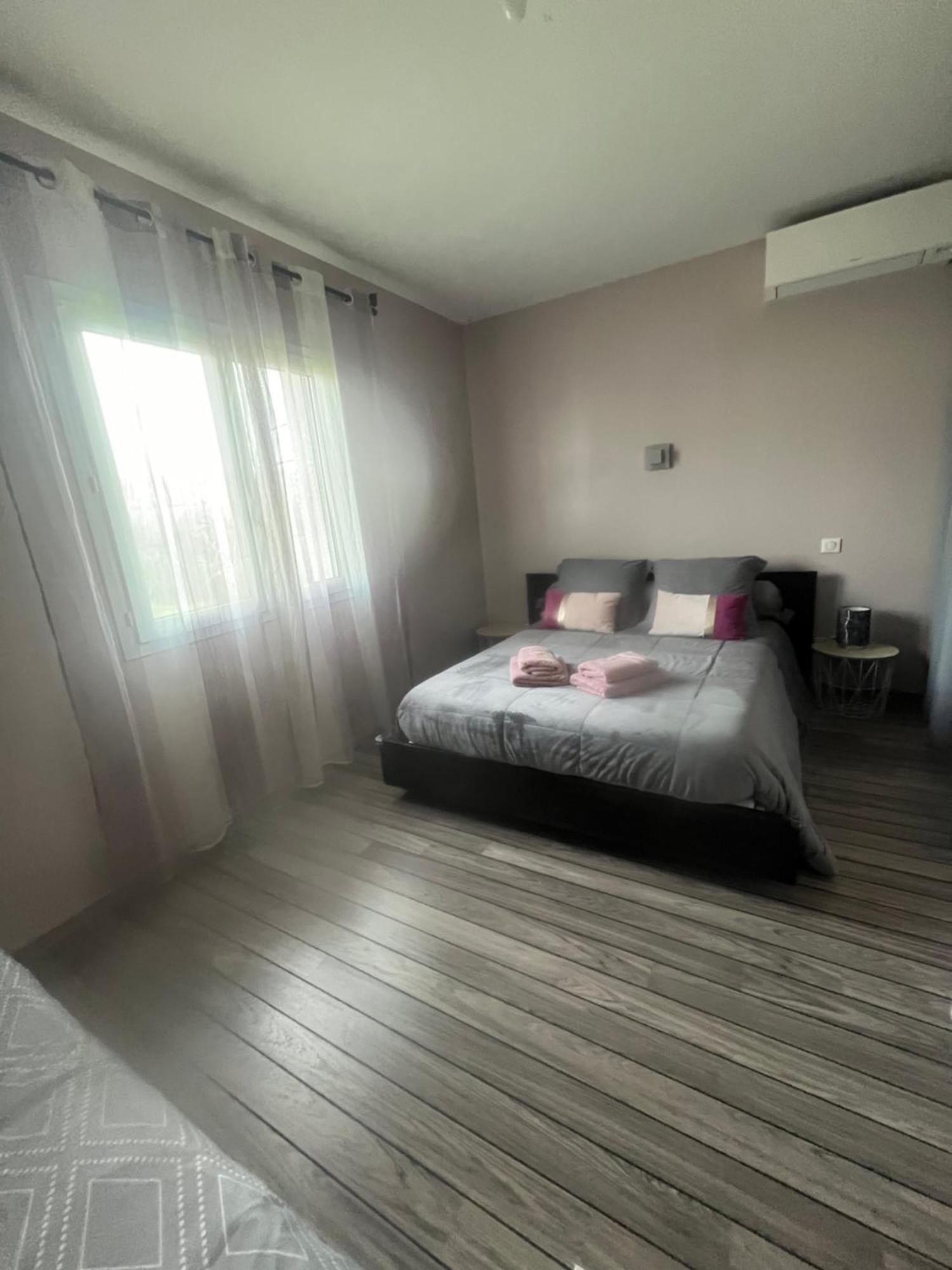 Chambres D'Hotes Chez Estelle Creches-sur-Saone Exterior photo